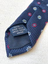 Charger l'image dans la galerie, Duo de cravates vintage Breuer / Edsor Kronen en soie