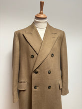 Charger l'image dans la galerie, Mavest Paris manteau beige croisé à chevrons en laine Made in France