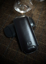 Charger l'image dans la galerie, Dunhill étui à cigares vintage en cuir noir texturé
