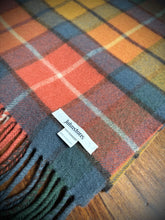 Charger l'image dans la galerie, Johnstons écharpe à carreaux 100% laine Made in Scotland