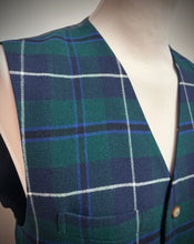 Lade das Bild in den Galerie-Viewer, Father & Sons gilet vintage tartan à carreaux en laine XL