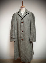 Afbeelding in Gallery-weergave laden, Harris Tweed manteau classique tweed raglan en pure laine Made in USA