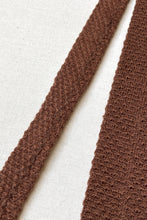 Lade das Bild in den Galerie-Viewer, Cravate tricot vintage marron noisette en alpaga mohair et laine Made in England