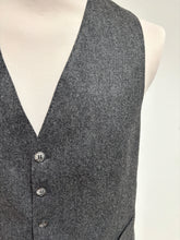 Charger l'image dans la galerie, Gilet de costume gris vintage en flanelle de laine 52/54