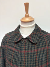 Lade das Bild in den Galerie-Viewer, Veste tweed manteau raglan vintage réversible en pure laine à motif pied de poule 54