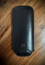 Charger l'image dans la galerie, Dunhill étui à cigares vintage en cuir noir texturé