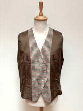 Lade das Bild in den Galerie-Viewer, Jean Moreux gilet croisé à carreaux vintage femme en laine mélangée Made in France