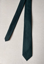 Charger l'image dans la galerie, TM Lewin by John Francomb cravate verte en laine Vitale Barberis Canonico