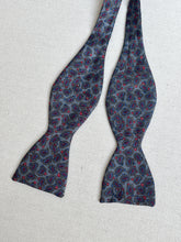 Lade das Bild in den Galerie-Viewer, Noeud papillon paisley vintage en soie