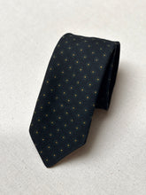 Afbeelding in Gallery-weergave laden, Al Duca d’Aosta cravate noire en laine Made in England