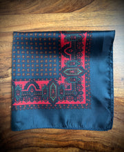 Charger l'image dans la galerie, Pochette marine vintage en soie à motif paisley Made in England