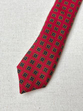 Lade das Bild in den Galerie-Viewer, Cravats of London cravate rouge en laine Made in England