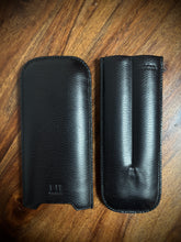 Charger l'image dans la galerie, Dunhill étui à cigares vintage en cuir noir texturé
