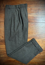 Charger l'image dans la galerie, Old England Paris pantalon rayé à pinces vintage en laine et cachemire Made in France