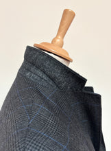 Lade das Bild in den Galerie-Viewer, Loro Piana blazer gris en laine et cachemire à carreaux Prince de Galles 48