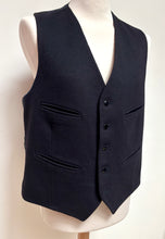 Načíst obrázek do prohlížeče Galerie, Žlutá vesta Frederick Theak z čisté nové vlny, vyrobeno v Anglii 54