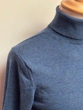 Načíst obrázek do prohlížeče Galerie, Zelený merino vlněný rolák Suitsupply M