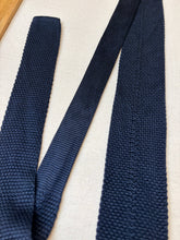 Načíst obrázek do prohlížeče Galerie, Duo de cravates vintage en tricot de soie