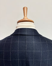 Načíst obrázek do prohlížeče Galerie, Dvoudílný modrošedý kostkovaný oblek Scapa z vlny a kašmíru, velikost 48
