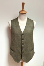 Charger l'image dans la galerie, Burberry gilet vintage tweed en pure laine vierge 58