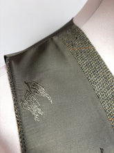 Charger l'image dans la galerie, Burberry gilet vintage tweed en pure laine vierge 58