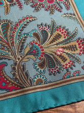 Afbeelding in Gallery-weergave laden, Pochette vintage en soie à motif floral Made in Italy