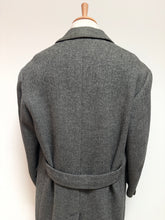 Charger l'image dans la galerie, Pardessus croisé gris vintage de 1957 en laine Made in France