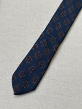 Načíst obrázek do prohlížeče Galerie, Trio de cravates vintage en soie à motif géométrique Pierre Balmain