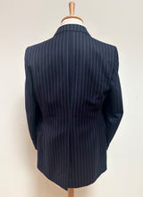 Charger l'image dans la galerie, Costume à rayures vintage trois pièces en pure laine peignée 48/M