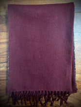 Charger l'image dans la galerie, Leonardo Strelli X Tie Rack écharpe double face vintage en laine et soie Made in Italy