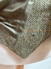 Charger l'image dans la galerie, Burberry gilet vintage tweed en pure laine vierge 58