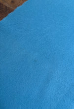 Charger l'image dans la galerie, Old England Paris écharpe bleue en laine d'agneau et angora Made in Scotland