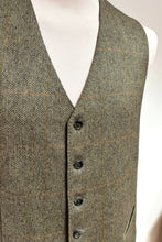 Charger l'image dans la galerie, Burberry gilet vintage tweed en pure laine vierge 58