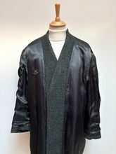 Load image into Gallery viewer, Pardessus manteau vintage en pure laine Made in France 54