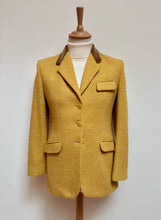 Charger l'image dans la galerie, Harris Tweed X Jodhpur blazer vintage jaune femme 100% laine 36