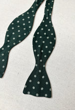 Charger l'image dans la galerie, Duo de noeuds papillon en soie vintage