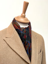 Charger l'image dans la galerie, Foulard vintage double face en laine et soie Made in Italy