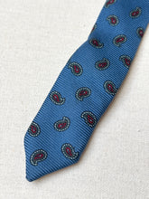 Charger l'image dans la galerie, Duo de cravates paisley vintage en soie Façonnable
