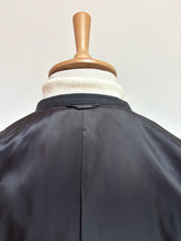 Carica l'immagine nel visualizzatore di Gallery, Abito doppiopetto blu navy Burberrys in lana vergine, taglia 54