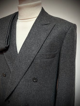 Charger l'image dans la galerie, Costume croisé gris anthracite en flanelle de laine 50/52