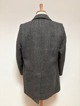 Charger l'image dans la galerie, Manteau vintage en pure laine vierge à carreaux XS