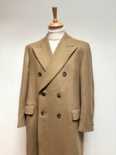 Charger l'image dans la galerie, Mavest Paris manteau beige croisé à chevrons en laine Made in France