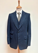 Charger l'image dans la galerie, Sportex by Dormeuil costume à rayures vintage trois pièces en pure laine M/48