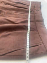 Charger l'image dans la galerie, Luxire pantalon marron à doubles pinces en coton épais L