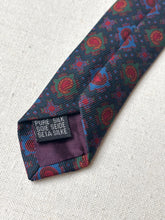 Lade das Bild in den Galerie-Viewer, Michelsons cravate en soie à motif géométrique Made in England
