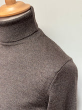 Načíst obrázek do prohlížeče Galerie, Zelený merino vlněný rolák Suitsupply M