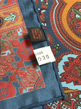 Lade das Bild in den Galerie-Viewer, Degand Brussels pochette florale vintage marine en soie Made in England