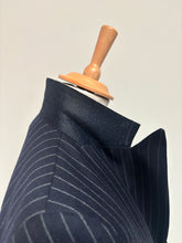 Charger l'image dans la galerie, Costume à rayures vintage trois pièces en pure laine peignée 48/M