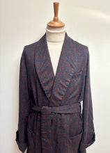 Charger l'image dans la galerie, Sambrook Witting robe de chambre paisley à col châle en pure laine Made in England