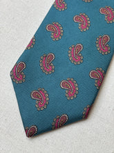 Načíst obrázek do prohlížeče Galerie, Zelená paisley kravata Kennetha Gordona, vyrobeno v Itálii
